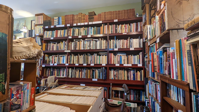 ABC: Antiques, Books & Collectibles bookstore