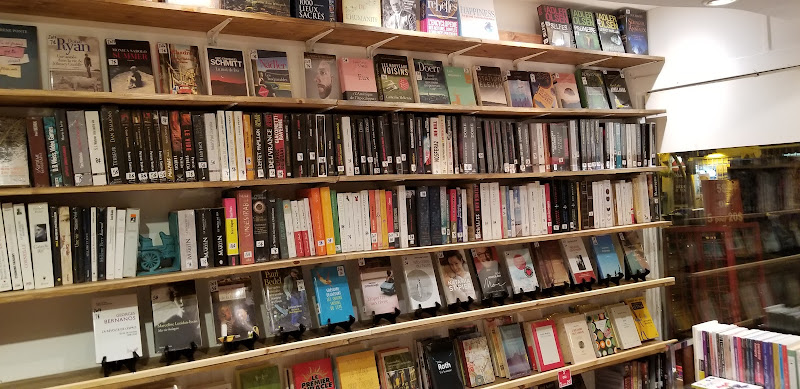 Bouquinerie 4 Saisons bookstore