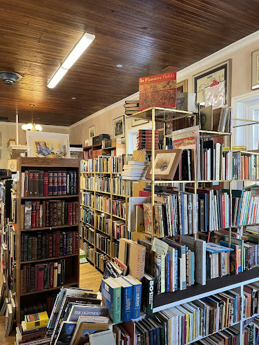 Cardinal Books bookstore