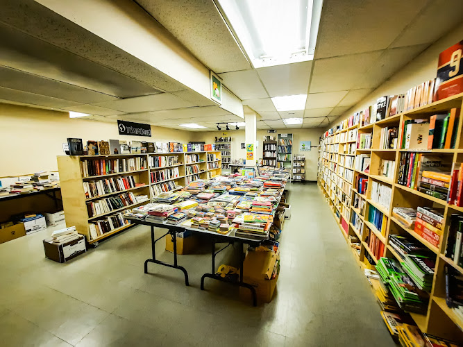 Centre du Livre Usagé bookstore