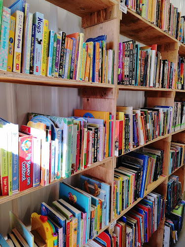 Forest Books & Media storefront