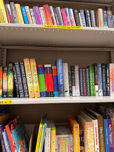 Friends of the Ottawa Public Library storefront